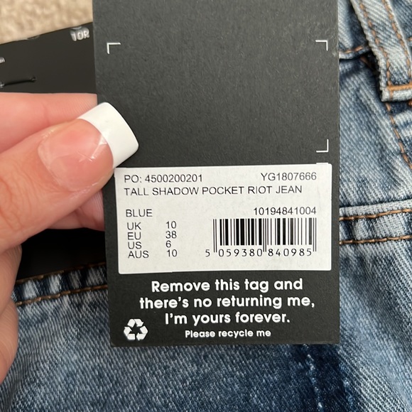 MISSGUIDED JEANS - Picture 3 of 5